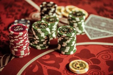 minion178 mobile app interface showing football markets and live dealer options